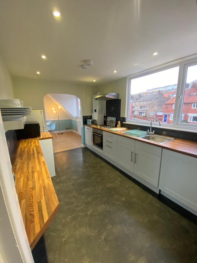 Lighthouse View, One Min From Harbour & Beach Apartment Scarborough Exterior foto